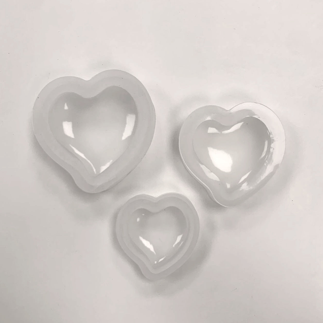 Set of 3 curved hearts